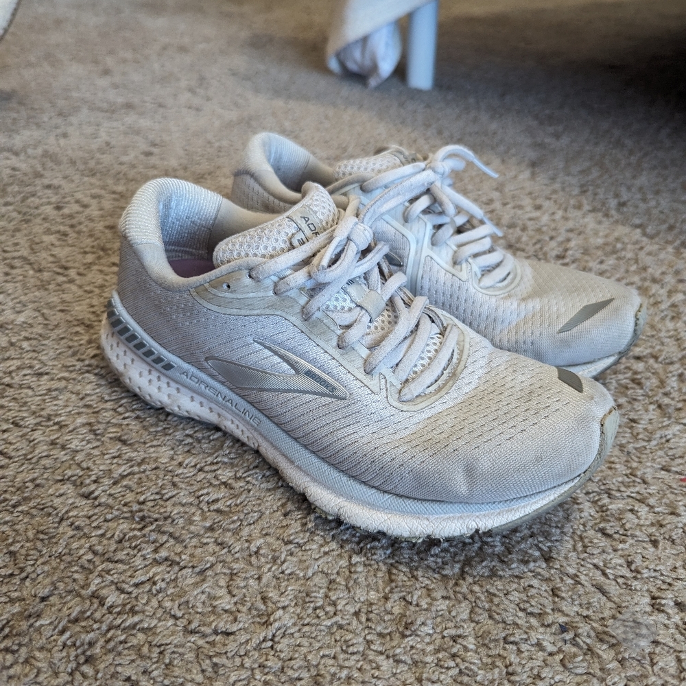 Brooks shoes- worn but good condition